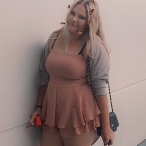 Meet your Posher, Monique